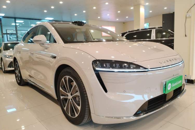 Used Hima Luxeed R7 2025 Range-Extended Version 251 km Max Exterior 2