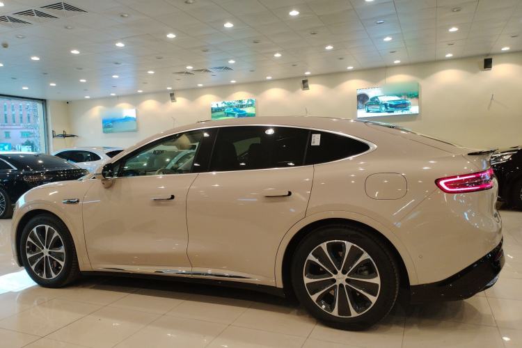 Used Hima Luxeed R7 2025 Range-Extended Version 251 km Max Exterior 3