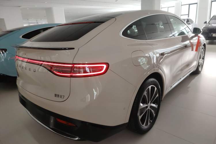Used Hima Luxeed R7 2025 Range-Extended Version 251 km Max Exterior 5