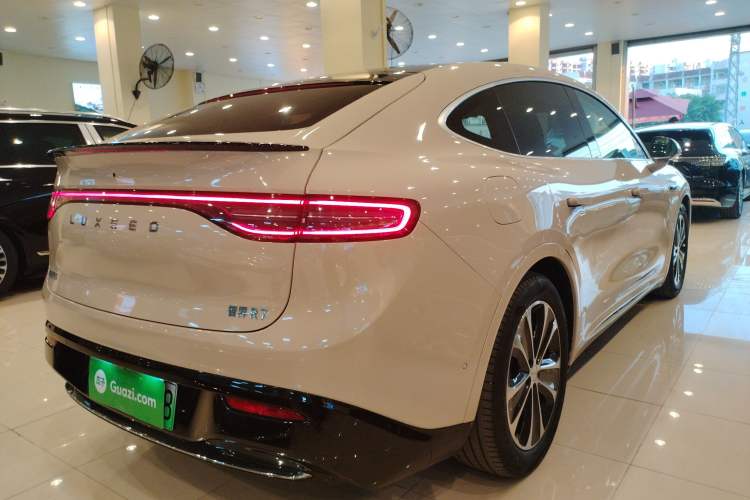 Used Hima Luxeed R7 2025 Range-Extended Version 251 km Max Exterior 5
