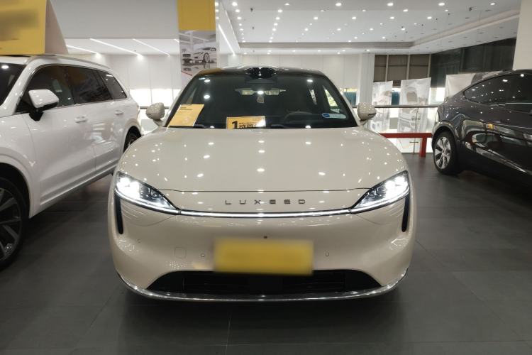 Used Hima Luxeed R7 2025 Range-Extended Version 251 km Max Front