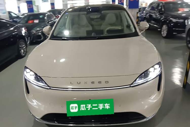 Used Hima Luxeed R7 2025 Range-Extended Version 251 km Max Front
