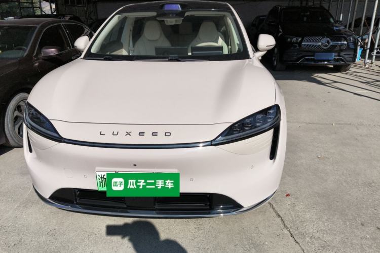 Used Hima Luxeed R7 2025 Range-Extended Version 251 km Max Front