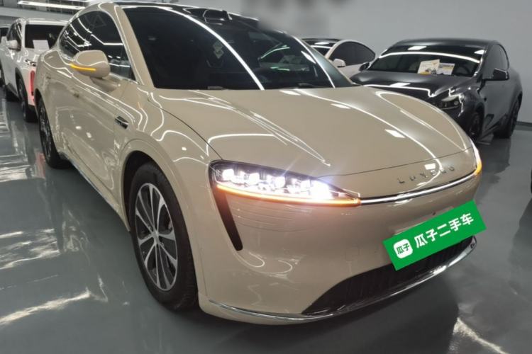 Used Hima Luxeed R7 2025 Range-Extended Version 251 km Max Front Right 45 Deg