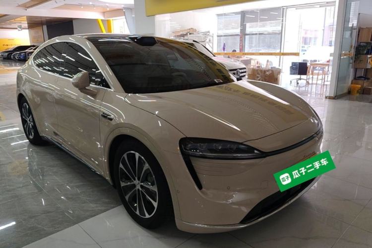 Used Hima Luxeed R7 2025 Range-Extended Version 251 km Max Front Right 45 Deg