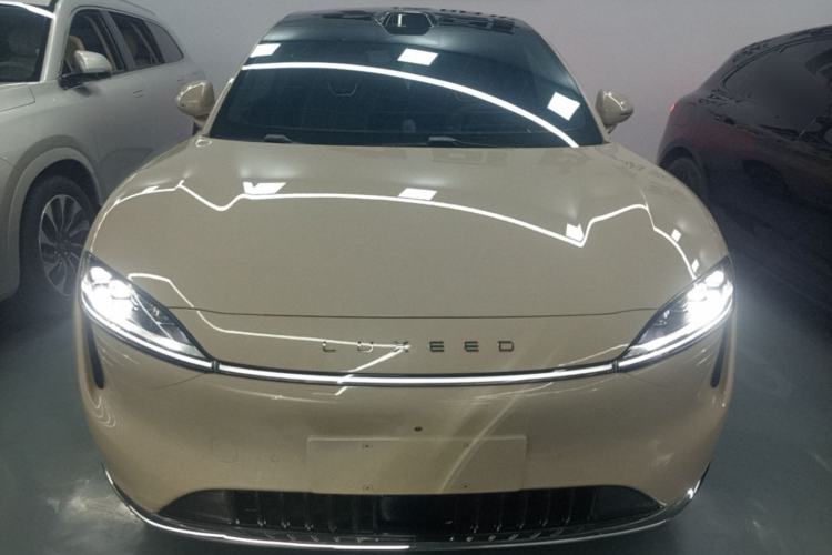 Used Hima Luxeed R7 2025 Range-Extended Version 251 km Max Front