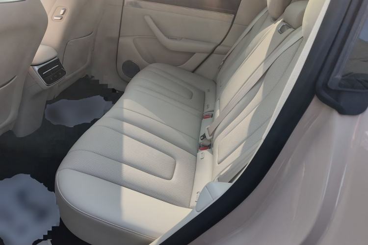 Used Hima Luxeed R7 2025 Range-Extended Version 251 km Max Interior 4