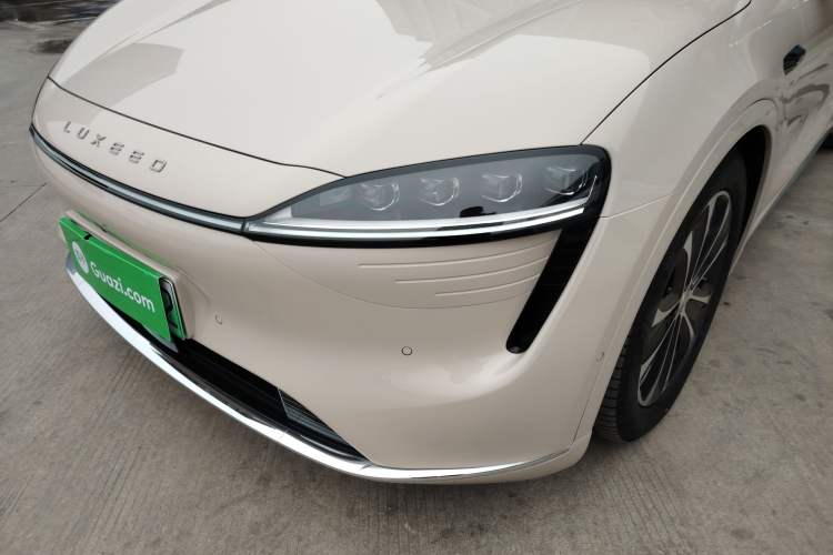 Used Hima Luxeed R7 2025 Range-Extended Version 251 km Max Left Front Headlight