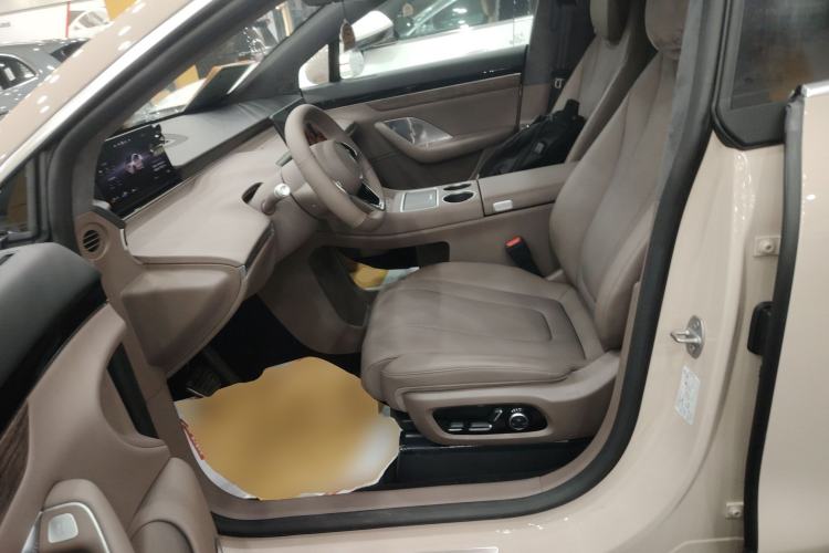 Used Hima Luxeed R7 2025 Range-Extended Version 251 km Max Left Front Seat