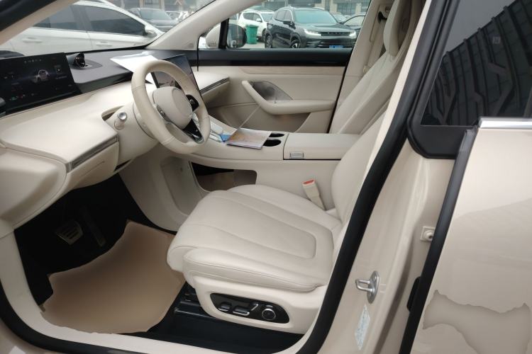 Used Hima Luxeed R7 2025 Range-Extended Version 251 km Max Left Front Seat