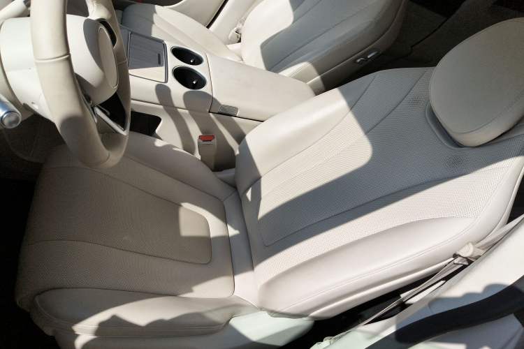 Used Hima Luxeed R7 2025 Range-Extended Version 251 km Max Left Front Seat