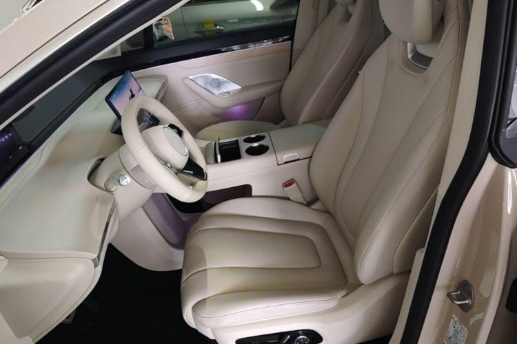 Used Hima Luxeed R7 2025 Range-Extended Version 251 km Max Left Front Seat