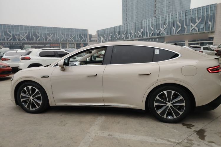 Used Hima Luxeed R7 2025 Range-Extended Version 251 km Max Left Side