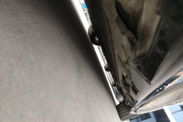 Used Hima Luxeed R7 2025 Range-Extended Version 251 km Max Left Side Sill
