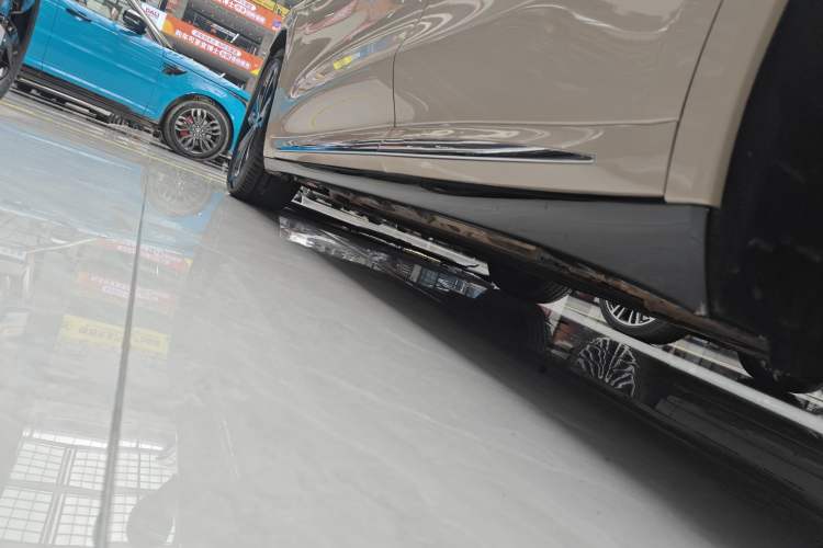 Used Hima Luxeed R7 2025 Range-Extended Version 251 km Max Left Side Sill