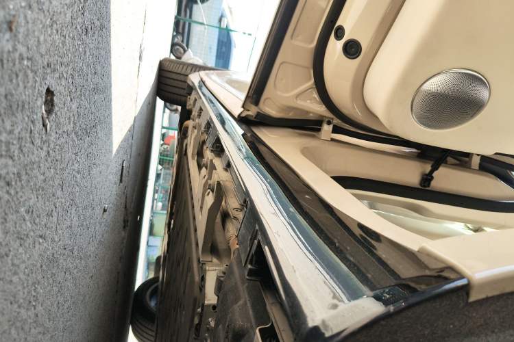 Used Hima Luxeed R7 2025 Range-Extended Version 251 km Max Left Side Sill