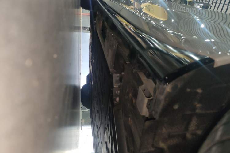 Used Hima Luxeed R7 2025 Range-Extended Version 251 km Max Left Side Sill