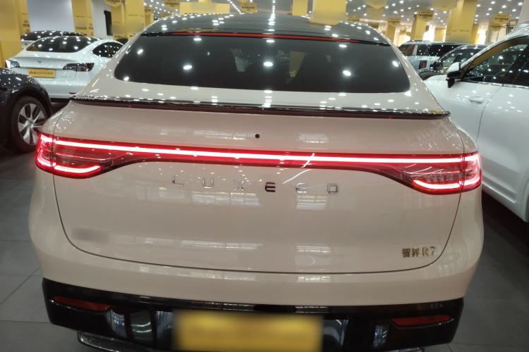 Used Hima Luxeed R7 2025 Range-Extended Version 251 km Max Rear