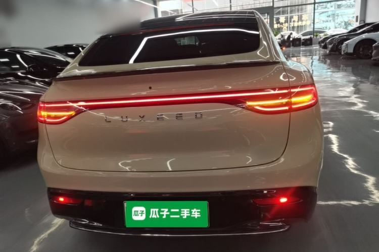 Used Hima Luxeed R7 2025 Range-Extended Version 251 km Max Rear