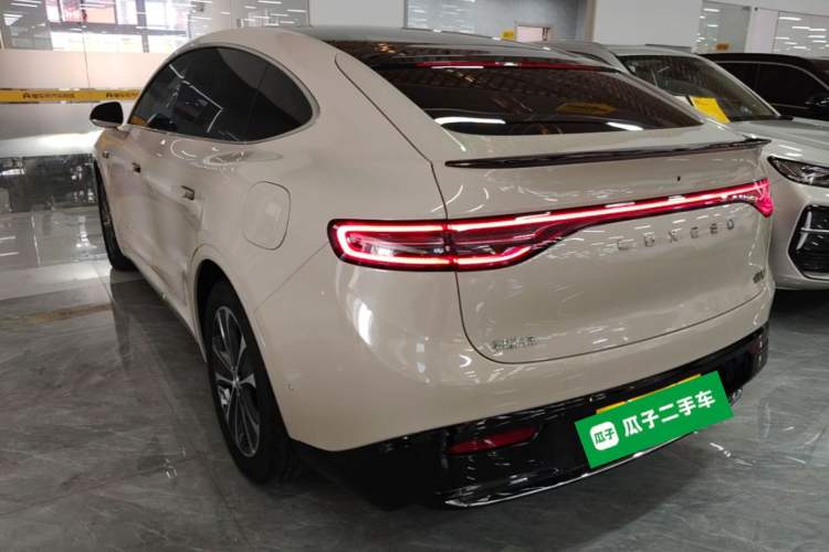 Used Hima Luxeed R7 2025 Range-Extended Version 251 km Max Rear Left 45 Deg