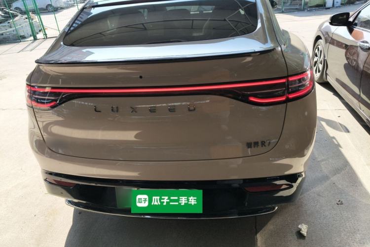 Used Hima Luxeed R7 2025 Range-Extended Version 251 km Max Rear