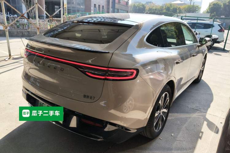 Used Hima Luxeed R7 2025 Range-Extended Version 251 km Max Rear Right 45 Deg