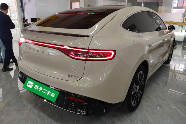 Used Hima Luxeed R7 2025 Range-Extended Version 251 km Max Rear Right 45 Deg