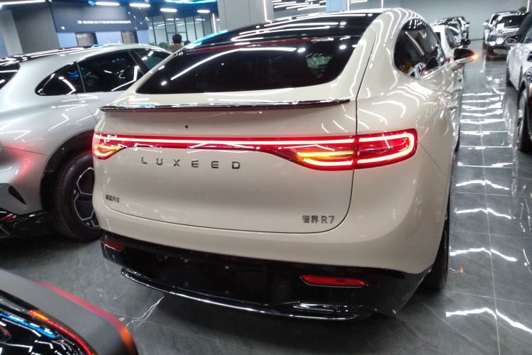 Used Hima Luxeed R7 2025 Range-Extended Version 251 km Max Rear