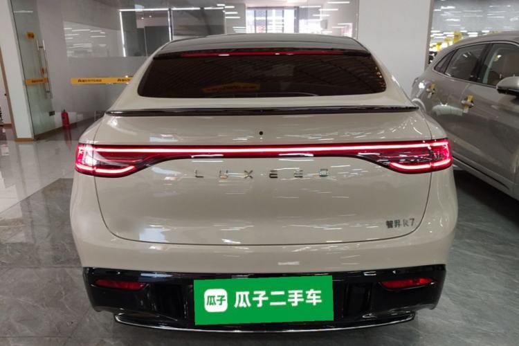 Used Hima Luxeed R7 2025 Range-Extended Version 251 km Max Rear