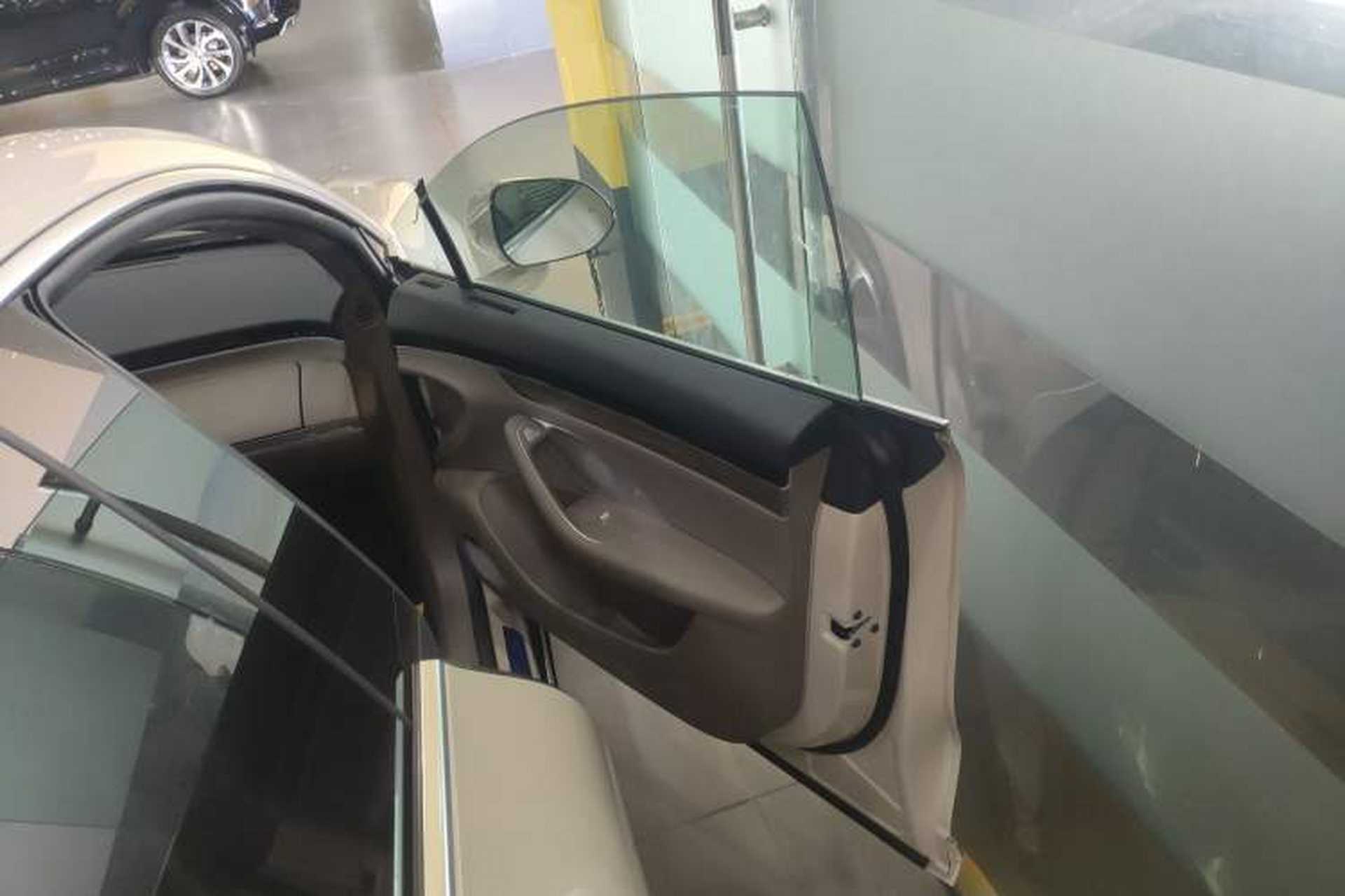 Used Hima Luxeed R7 2025 Range-Extended Version 251 km Max Right Front Door Interior