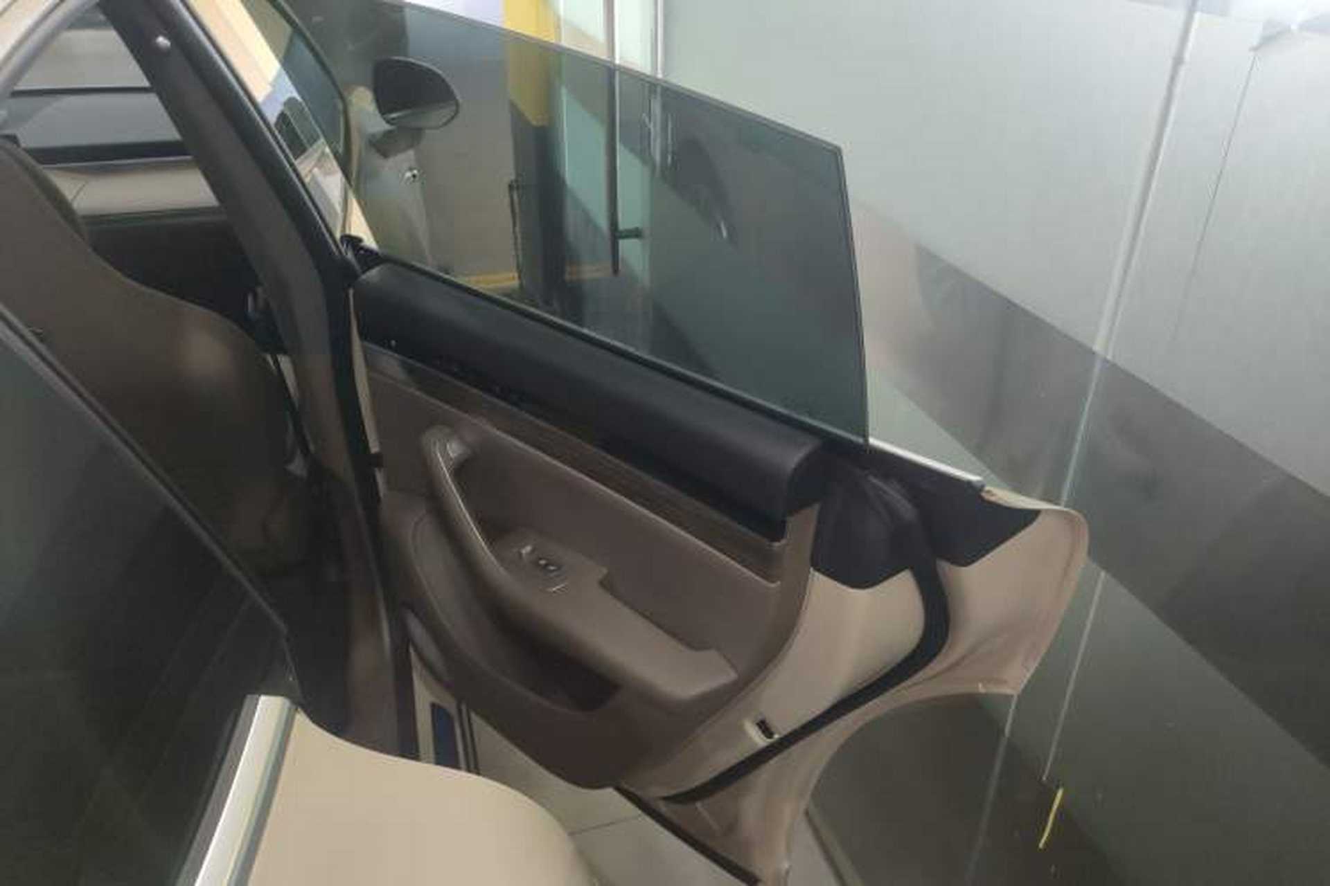 Used Hima Luxeed R7 2025 Range-Extended Version 251 km Max Right Rear Door Interior