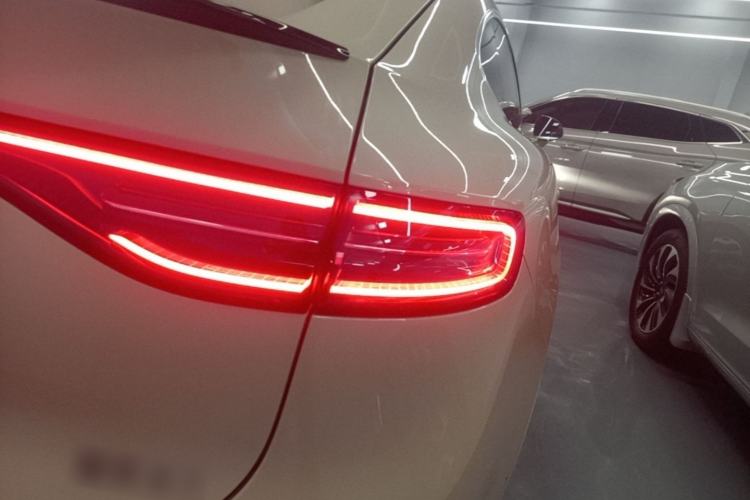 Used Hima Luxeed R7 2025 Range-Extended Version 251 km Max Right Rear Taillight