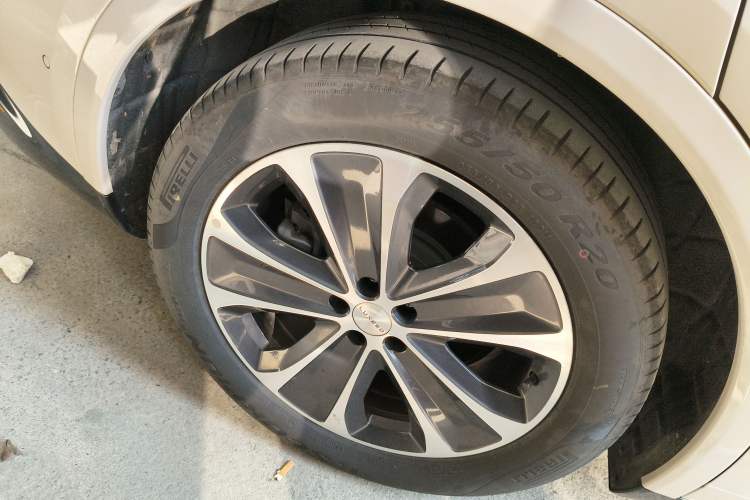 Used Hima Luxeed R7 2025 Range-Extended Version 251 km Max Right Rear Wheel Hub