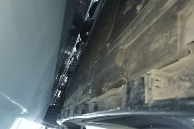 Used Hima Luxeed R7 2025 Range-Extended Version 251 km Max Right Side Sill