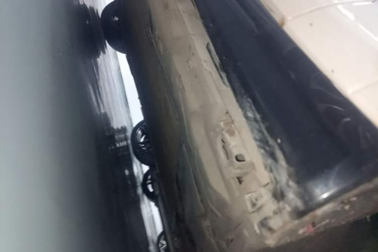 Used Hima Luxeed R7 2025 Range-Extended Version 251 km Max Right Side Sill