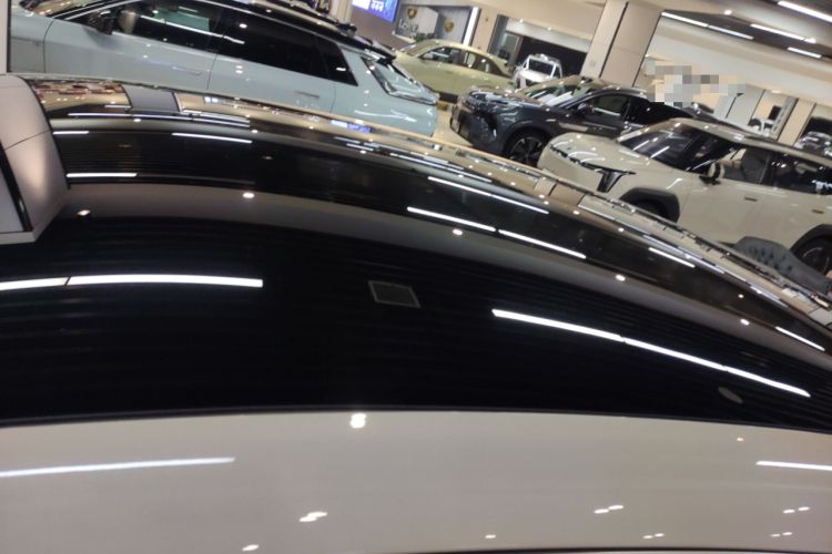 Used Hima Luxeed R7 2025 Range-Extended Version 251 km Max Roof