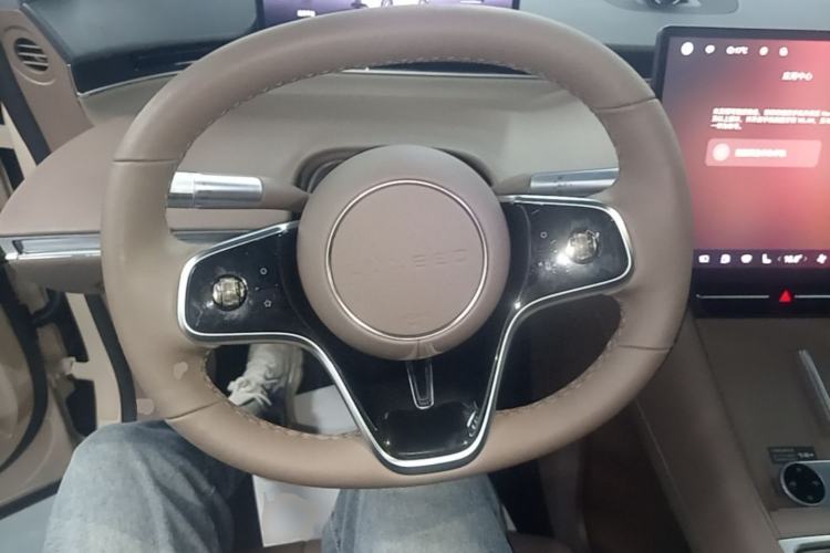 Used Hima Luxeed R7 2025 Range-Extended Version 251 km Max Steering Wheel