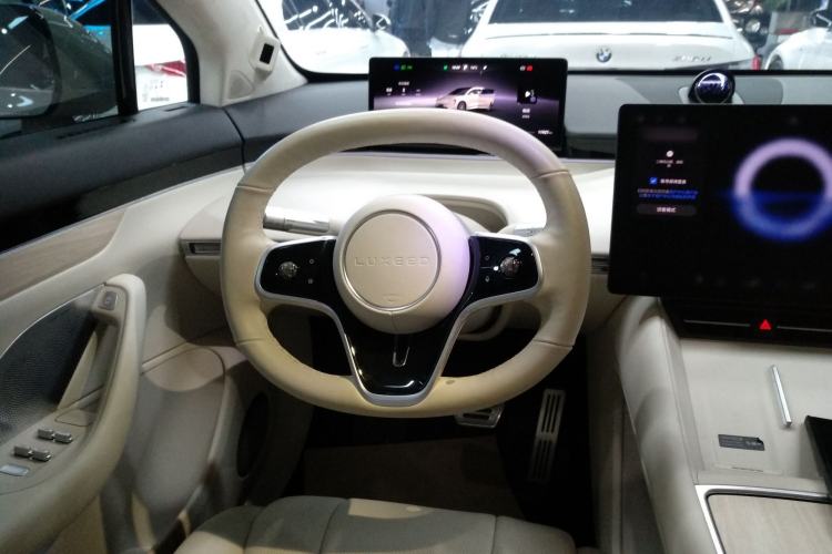 Used Hima Luxeed R7 2025 Range-Extended Version 251 km Max Steering Wheel