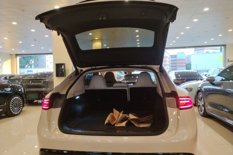 Used Hima Luxeed R7 2025 Range-Extended Version 251 km Max Trunk