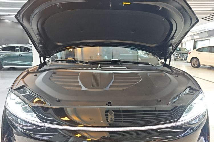 Used Hima Luxeed R7 2026 Model Range-Extending Max+ Engine Bay