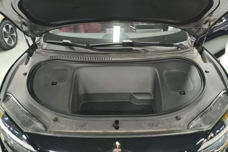 Used Hima Luxeed R7 2026 Model Pure Electric Ultra Engine Bay