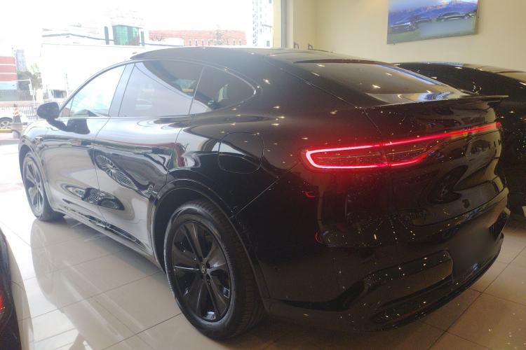 Used Hima Luxeed R7  Exterior 2