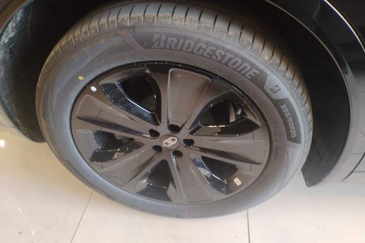 Used Hima Luxeed R7  Exterior 5