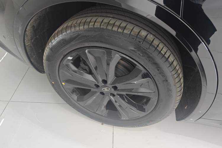 Used Hima Luxeed R7 2026 Model Range-Extending Max Exterior 5