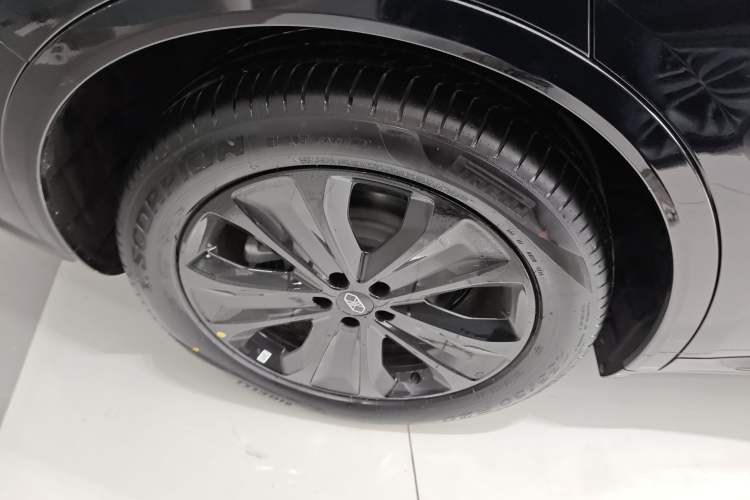 Used Hima Luxeed R7 2026 Model Range-Extending Max Exterior 5