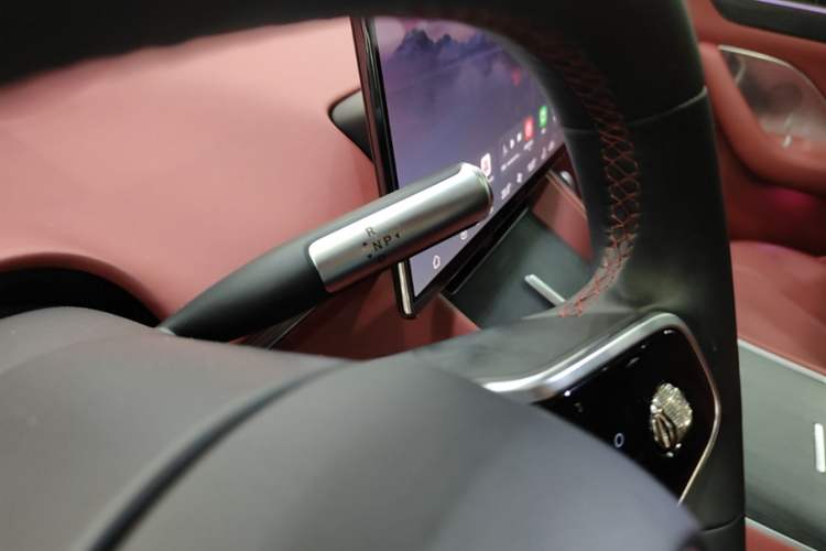 Used Hima Luxeed R7 2026 Model Pure Electric Ultra Gear Lever