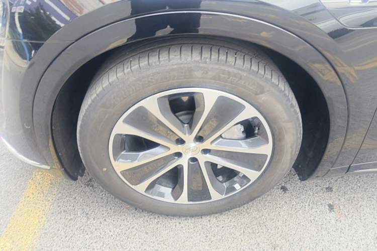 Used Hima Luxeed R7 2026 Model Pure Electric Max Left Front Wheel Hub