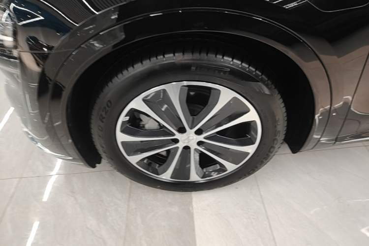 Used Hima Luxeed R7 2026 Model Range-Extending Max Left Front Wheel Hub
