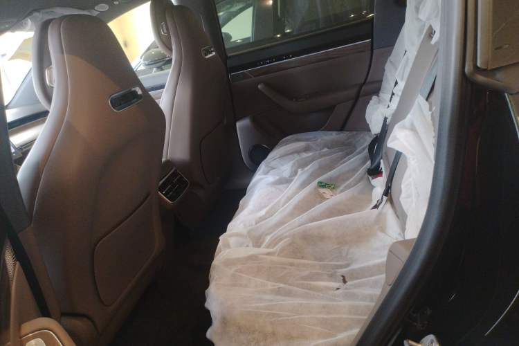 Used Hima Luxeed R7  Left Rear Seat