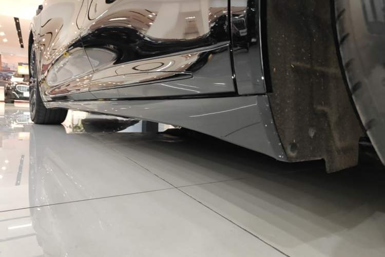 Used Hima Luxeed R7 2026 Model Pure Electric Ultra Left Side Sill